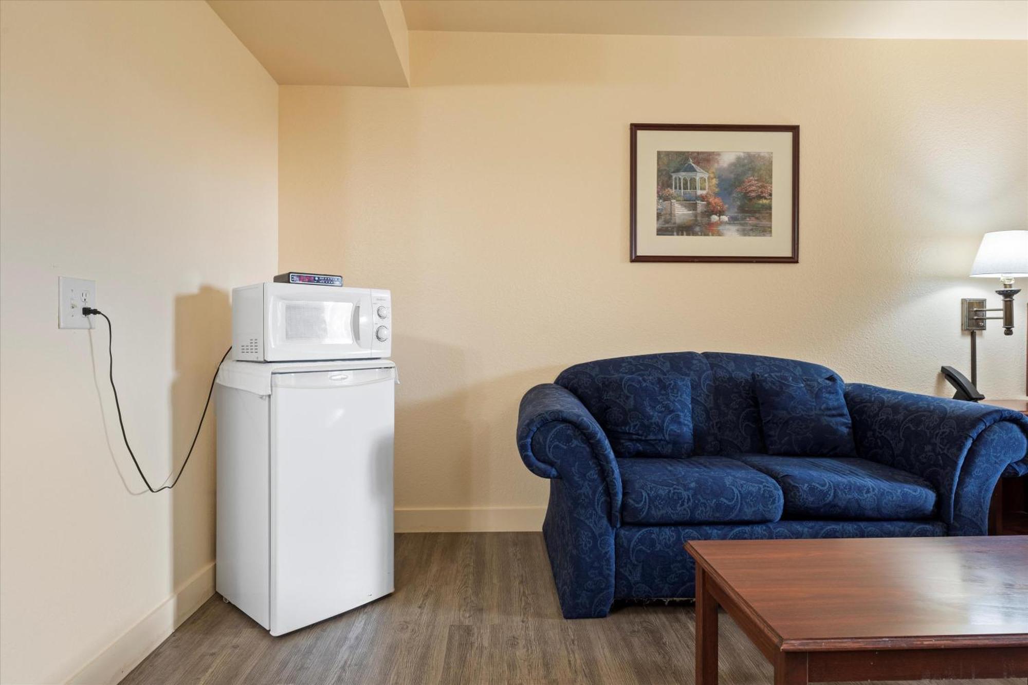 Quincy Inn And Suites Ngoại thất bức ảnh