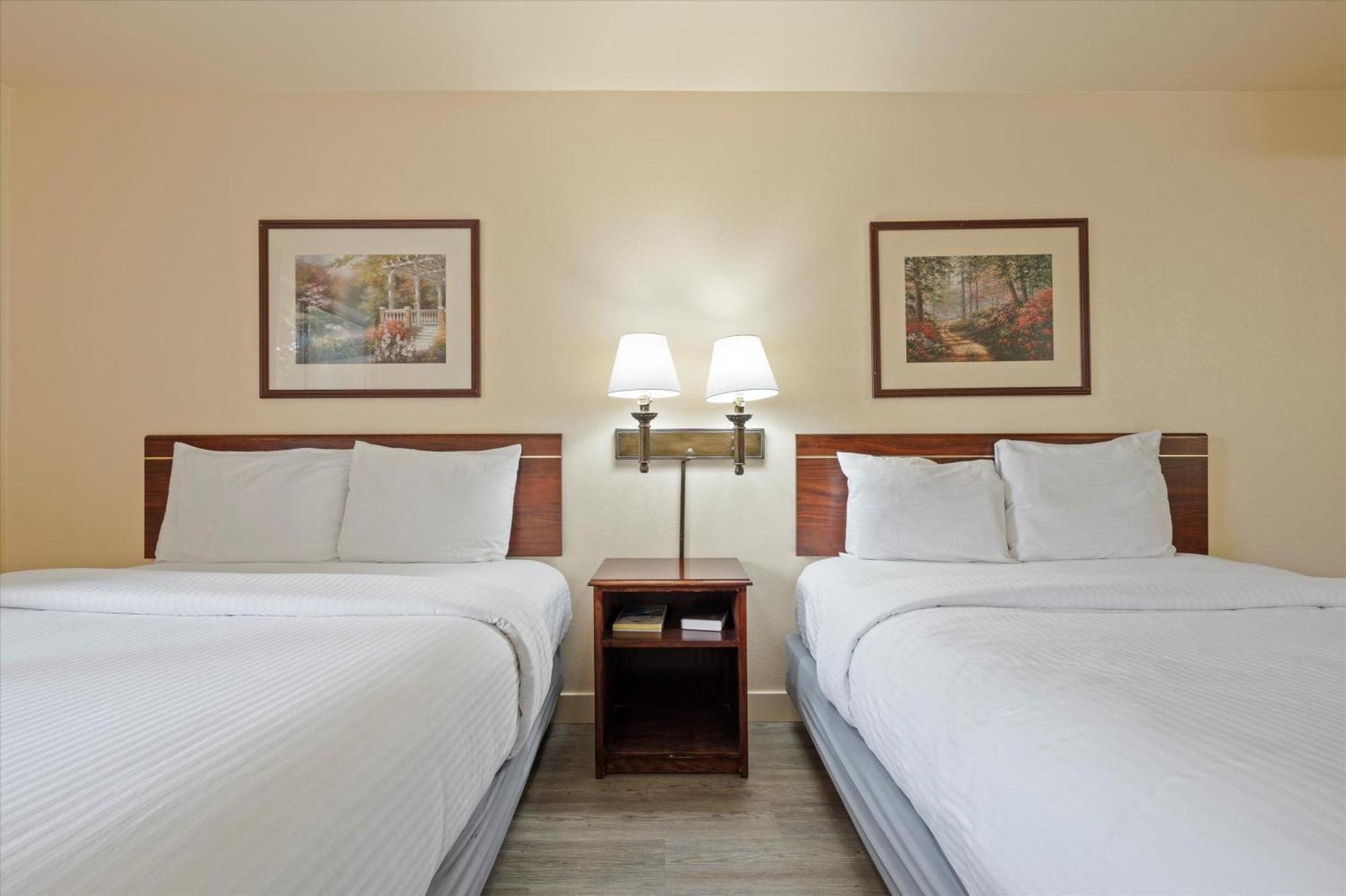 Quincy Inn And Suites Ngoại thất bức ảnh