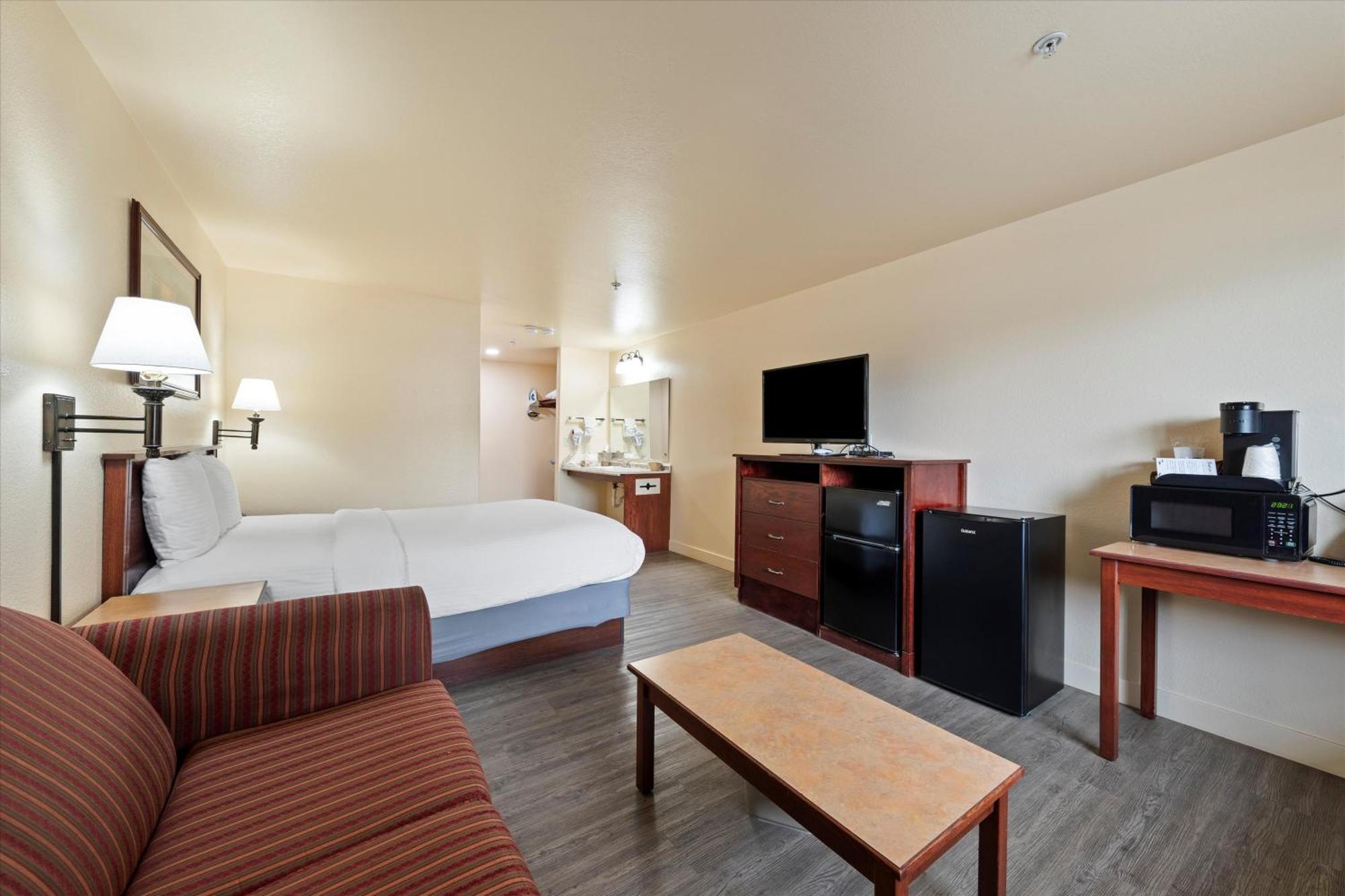 Quincy Inn And Suites Ngoại thất bức ảnh