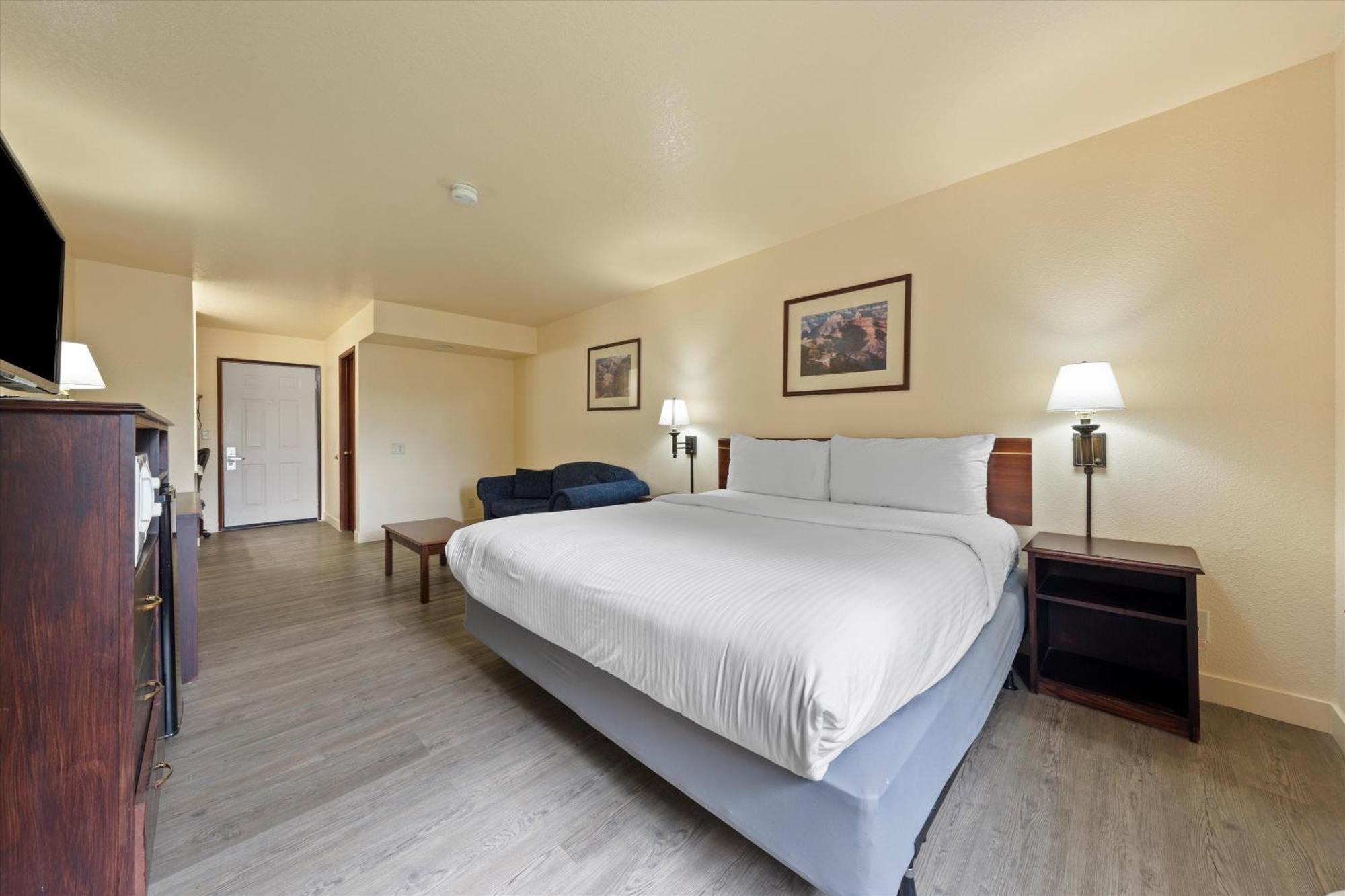 Quincy Inn And Suites Ngoại thất bức ảnh